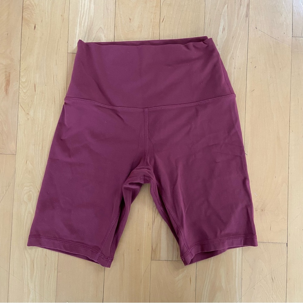 Lululemon Sz 4 align high rise shorts 8” mulled wine EUC